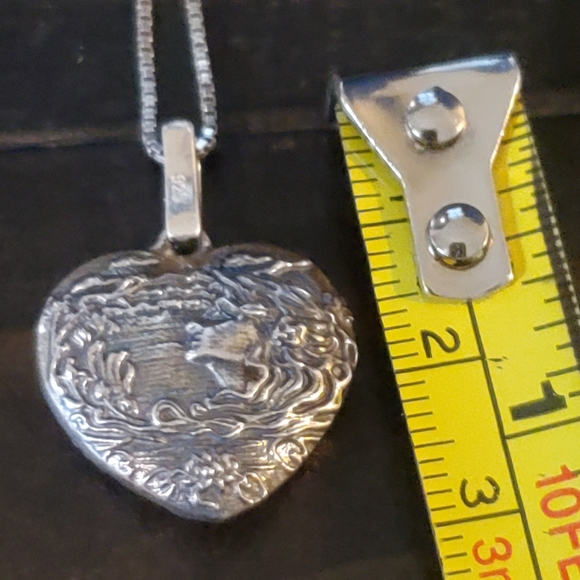 Vintage Sterling Silver Art Nouveau Repousse Heart Pendant - Picture 5 of 6